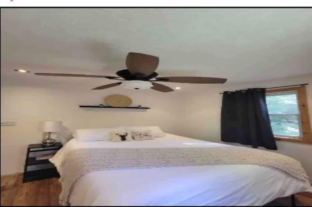 Photo of Bedroom in Bardsville
