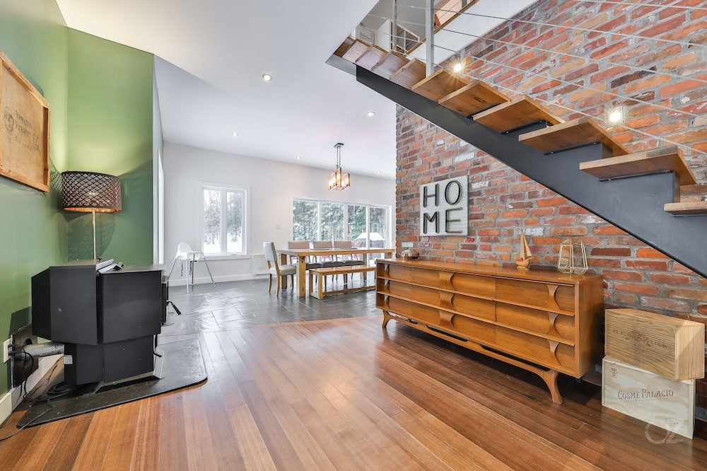 Photo of Livingroom in Saint Donat