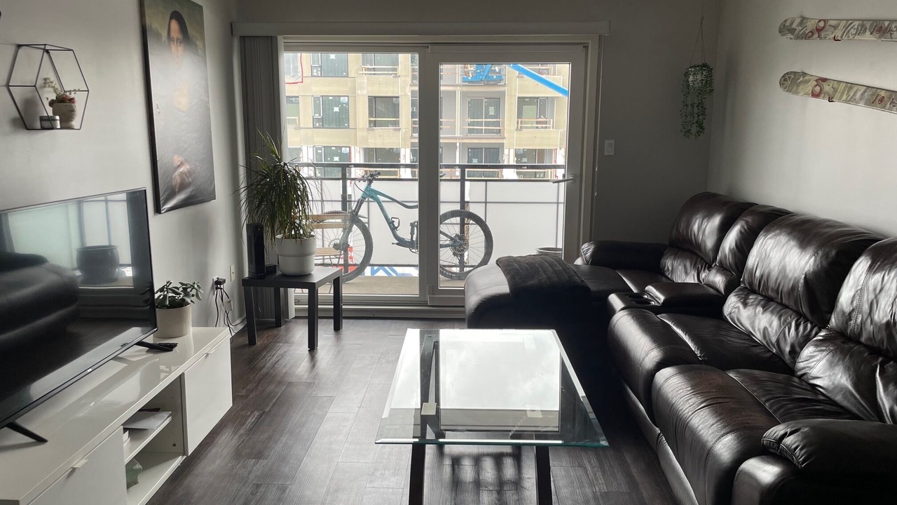 Photo of Livingroom in Lower Lonsdale