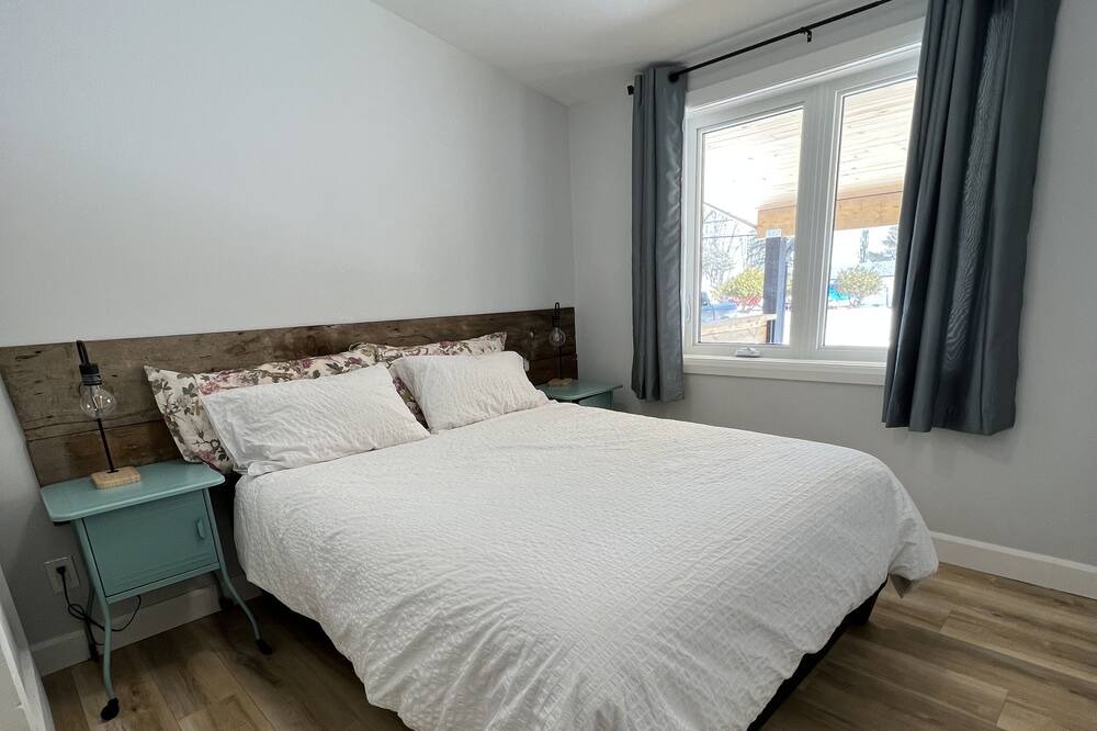 Photo of Bedroom in Cumberland Beach