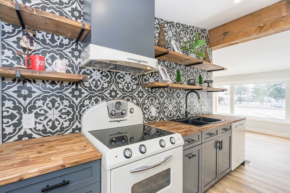 Photo of Kitchen in Cumberland Beach