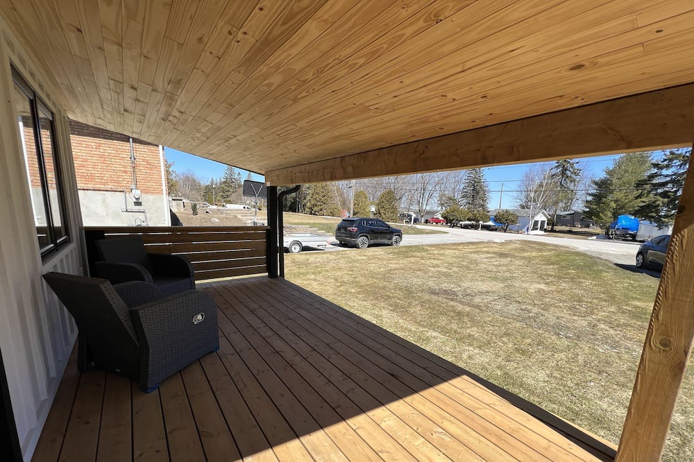 Photo of Patio Balcony in Cumberland Beach