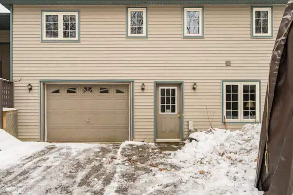 Photo of Outdoor in Pelham