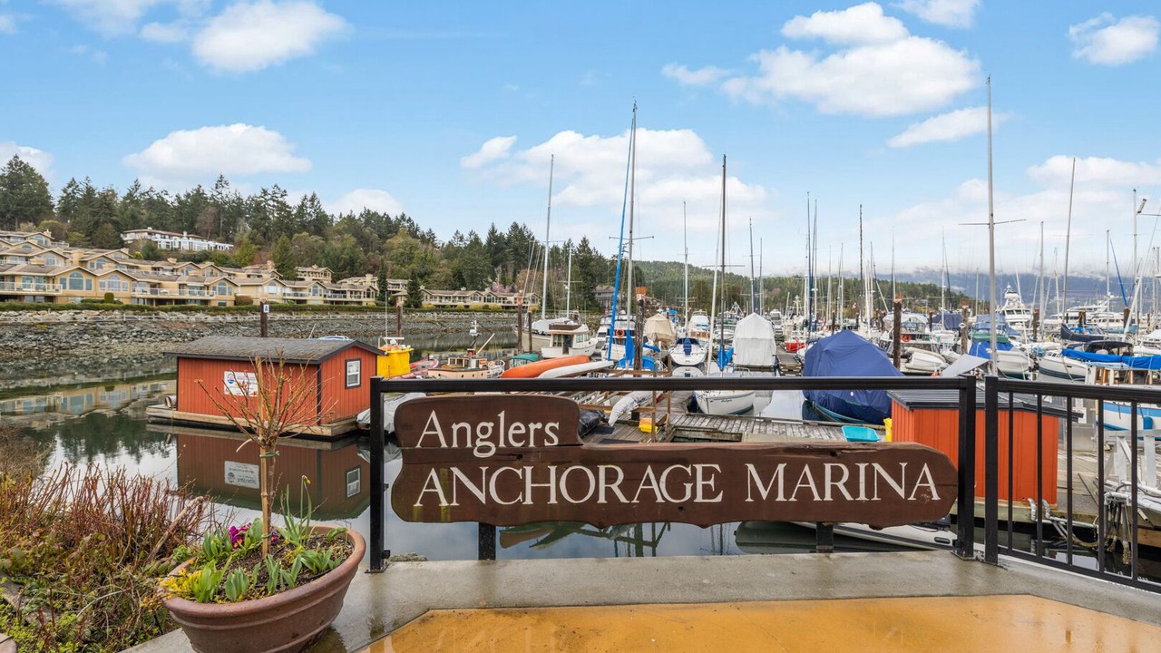 Photo of Others in Brentwood Bay