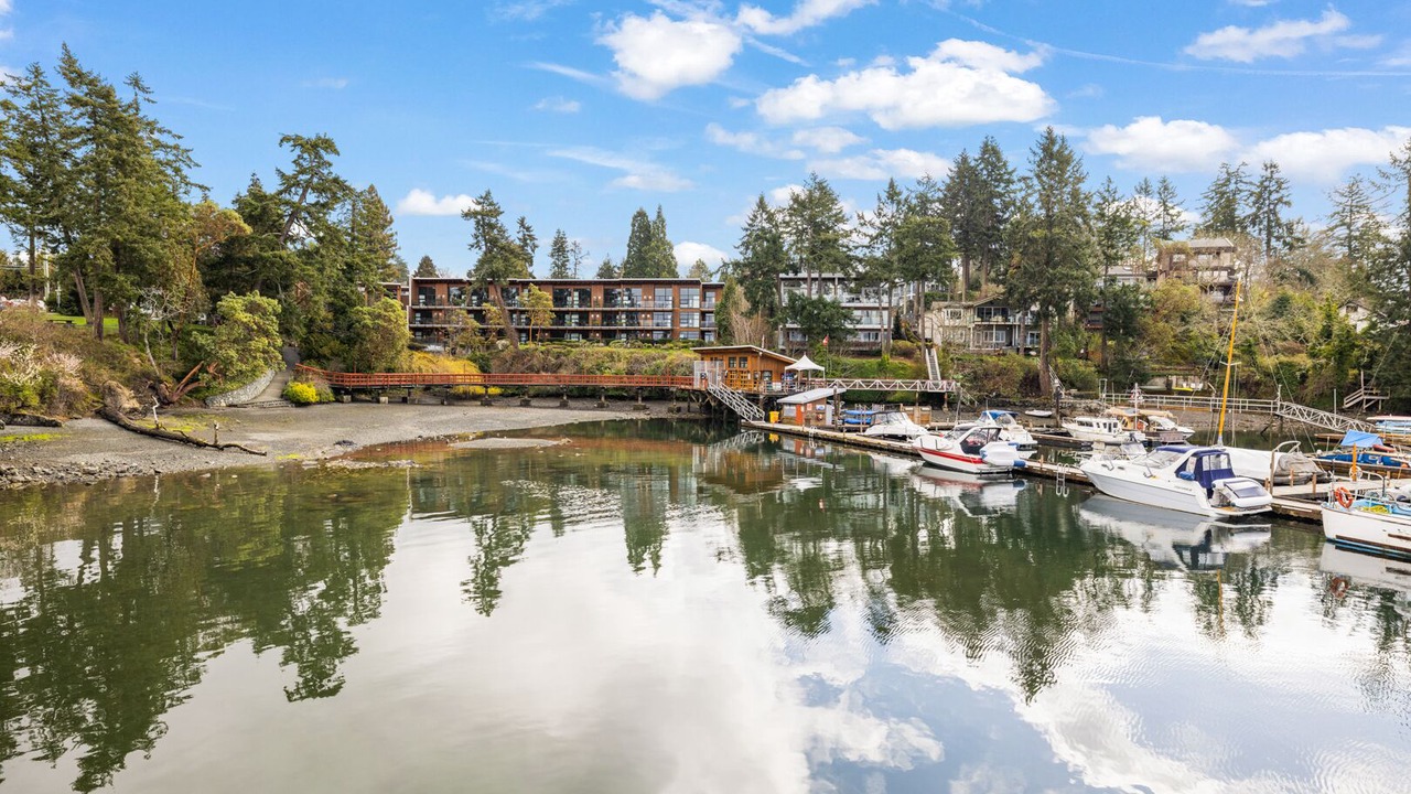Photo of Others in Brentwood Bay