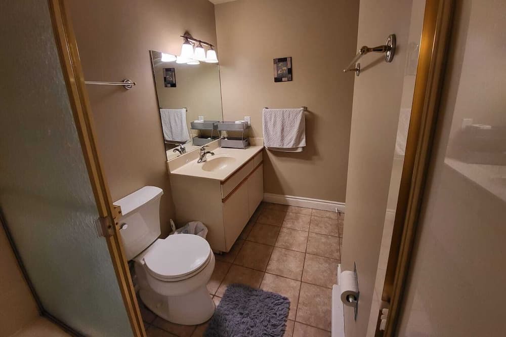 Photo of Bathroom in Cordova Bay