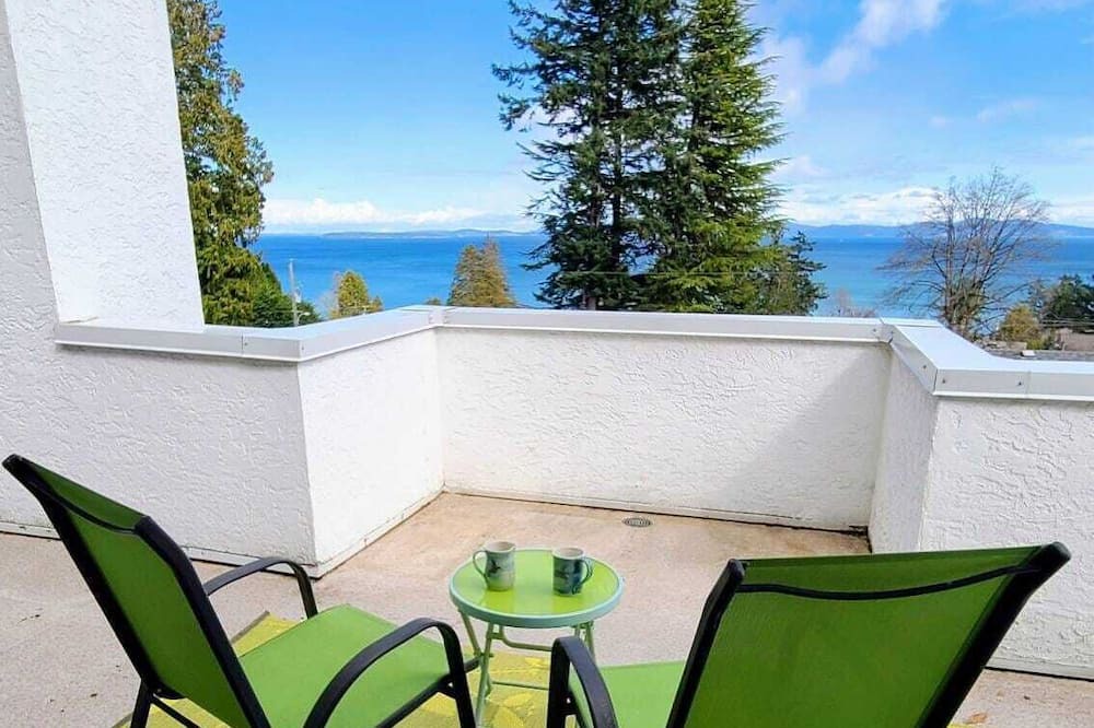 Photo of Outdoor in Cordova Bay