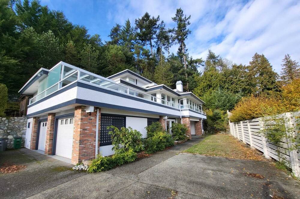 Photo of Outdoor in Cordova Bay
