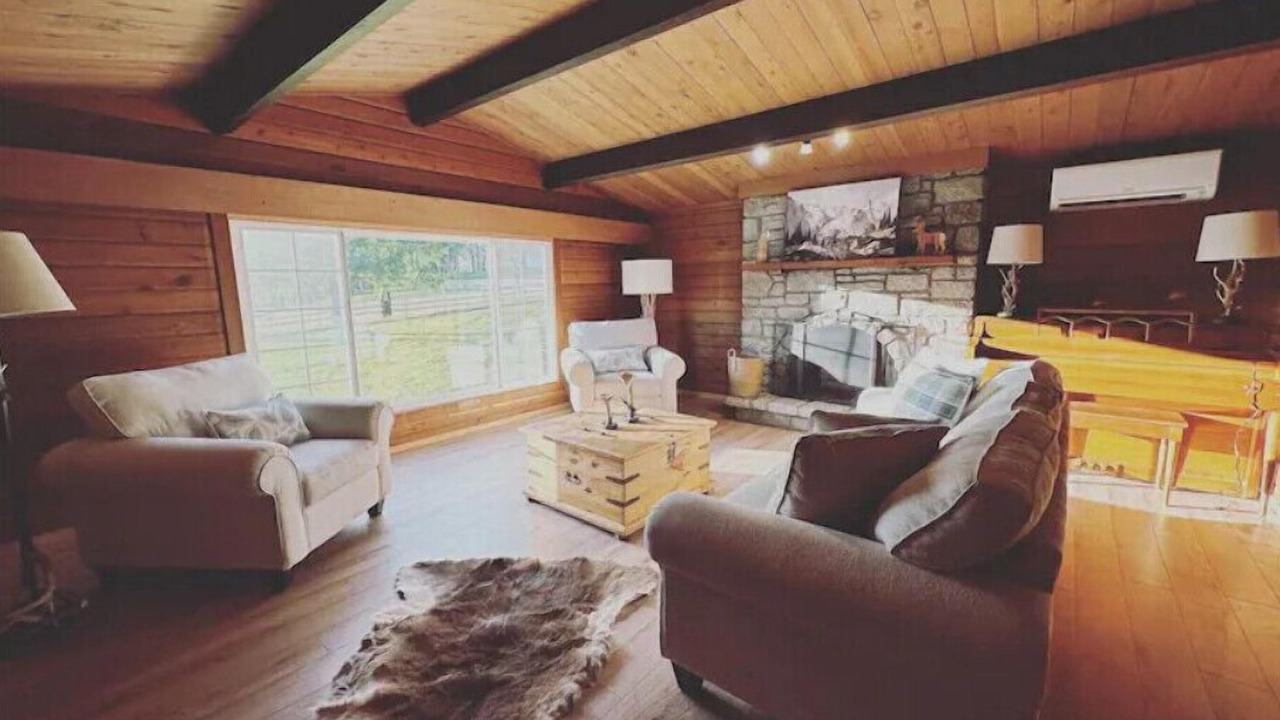 Photo of Livingroom in Cowichan Bay