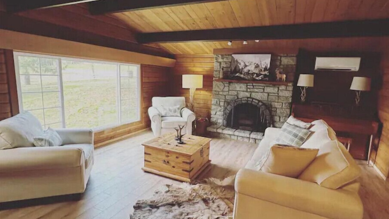 Photo of Livingroom in Cowichan Bay