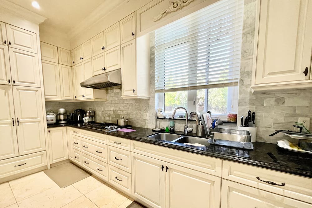 Photo of Kitchen in Oakridge