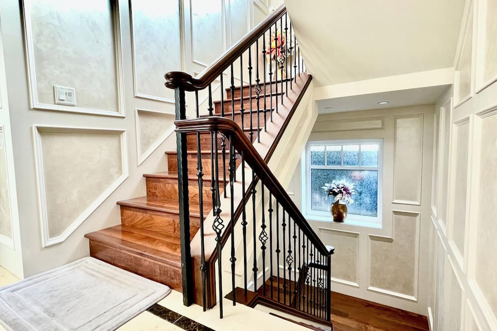 Photo of Livingroom in Oakridge
