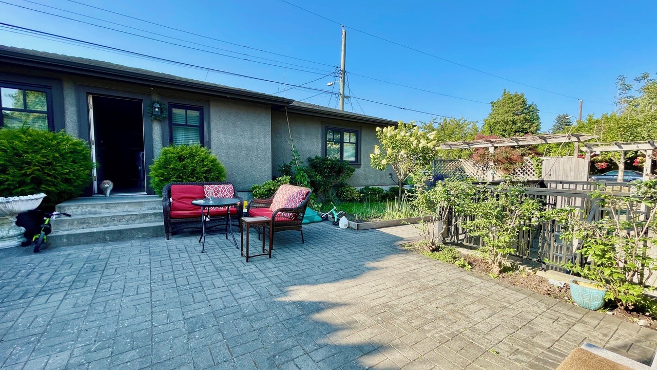 Photo of Outdoor in Oakridge