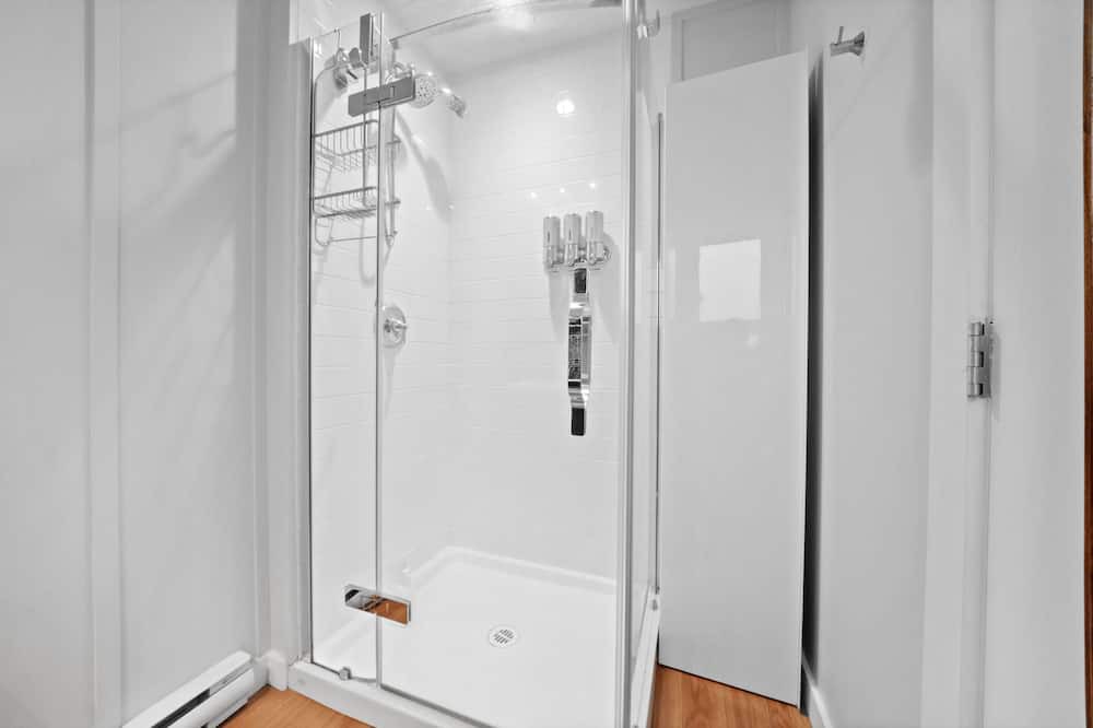 Photo of Bathroom in Lower Lonsdale