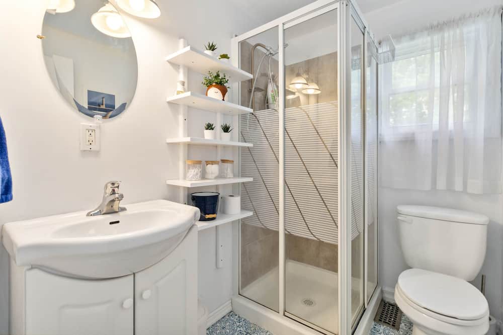 Photo of Bathroom in Lowbanks