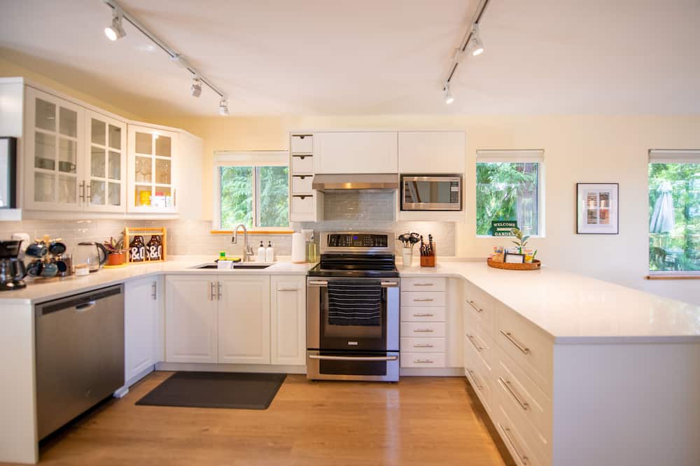 Photo of Kitchen in Madeira Park
