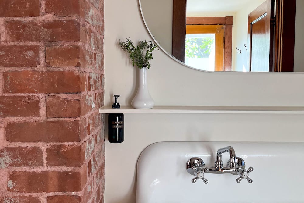 Photo of Bathroom in Lac-Megantic