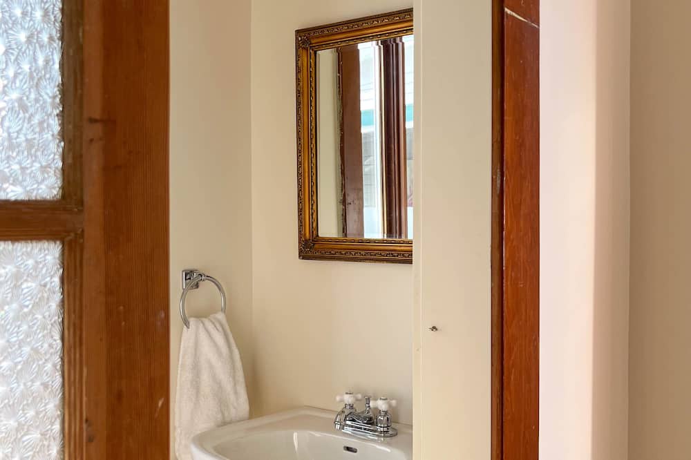 Photo of Bathroom in Lac-Megantic