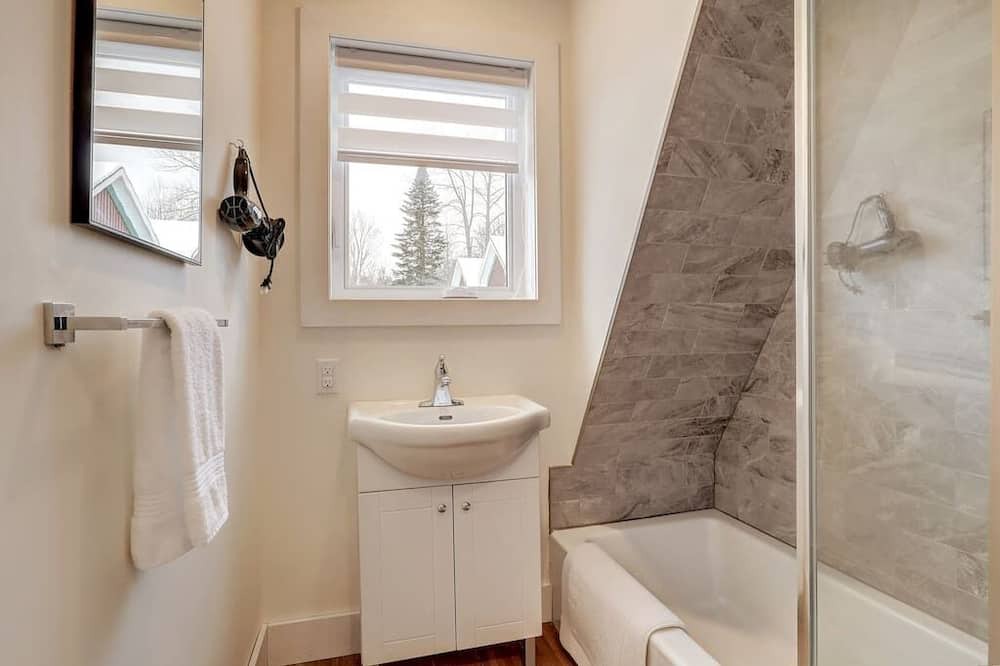 Photo of Bathroom in Potton