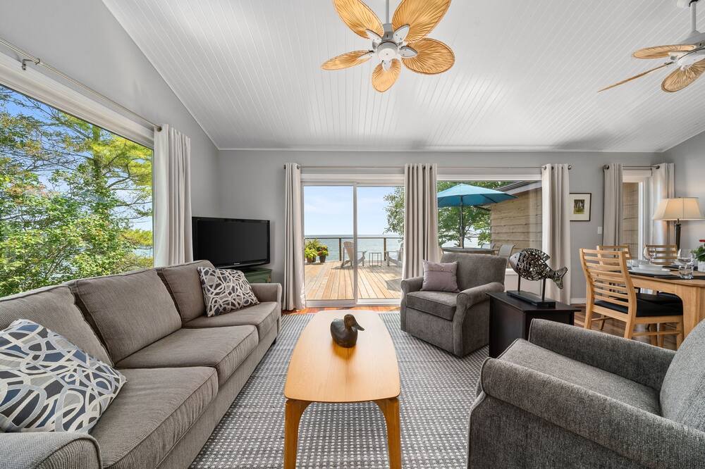 Photo of Livingroom in Consecon