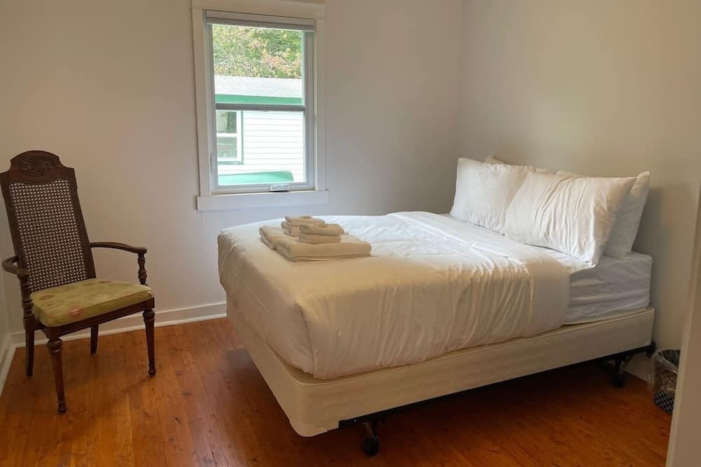 Photo of Bedroom in Steady Brook