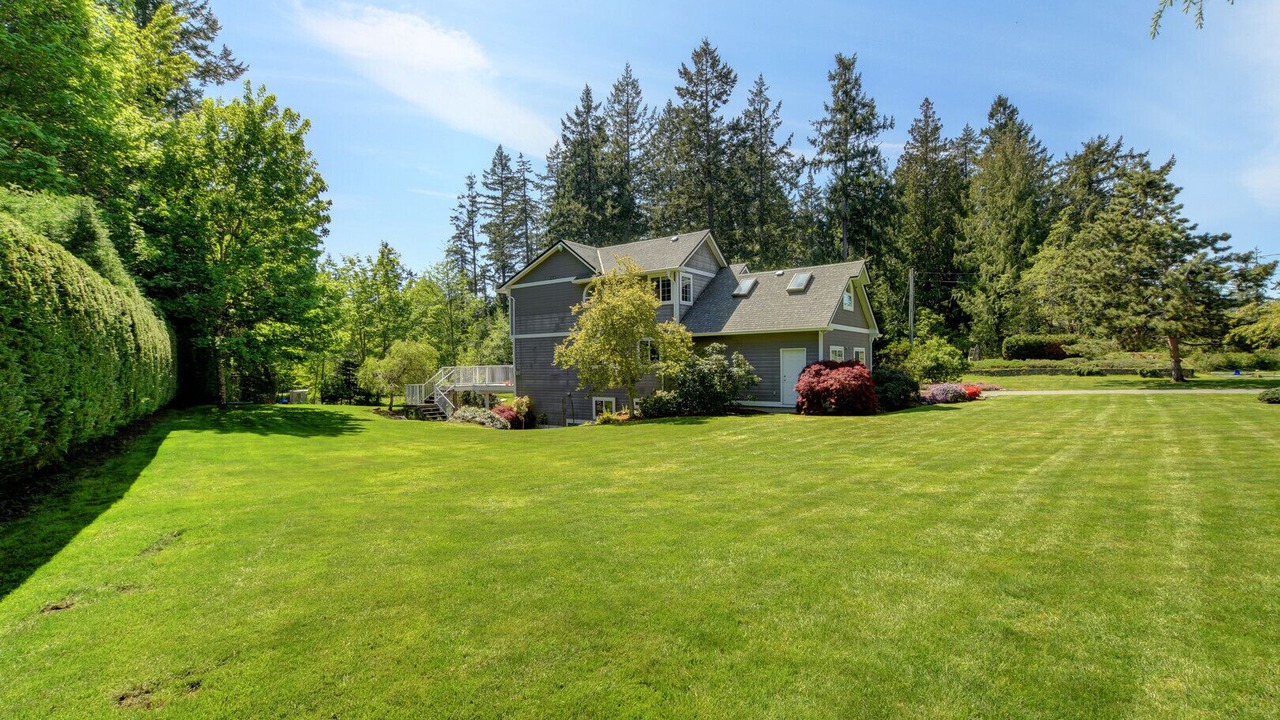 Photo of Outdoor in Brentwood Bay