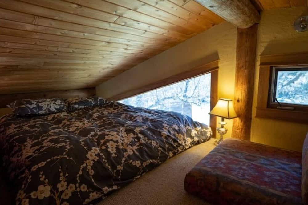 Photo of Bedroom in Seton Portage