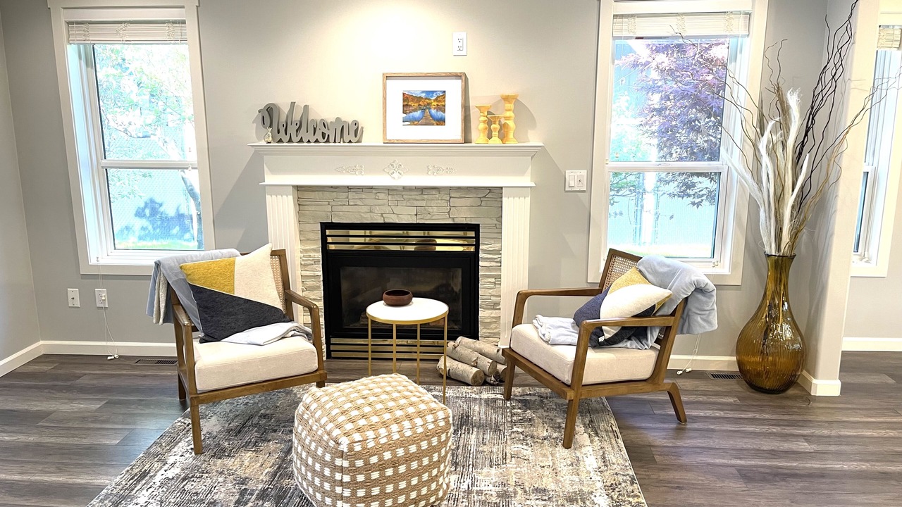 Photo of Livingroom in Westbank