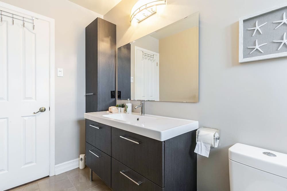 Photo of Bathroom in Brossard