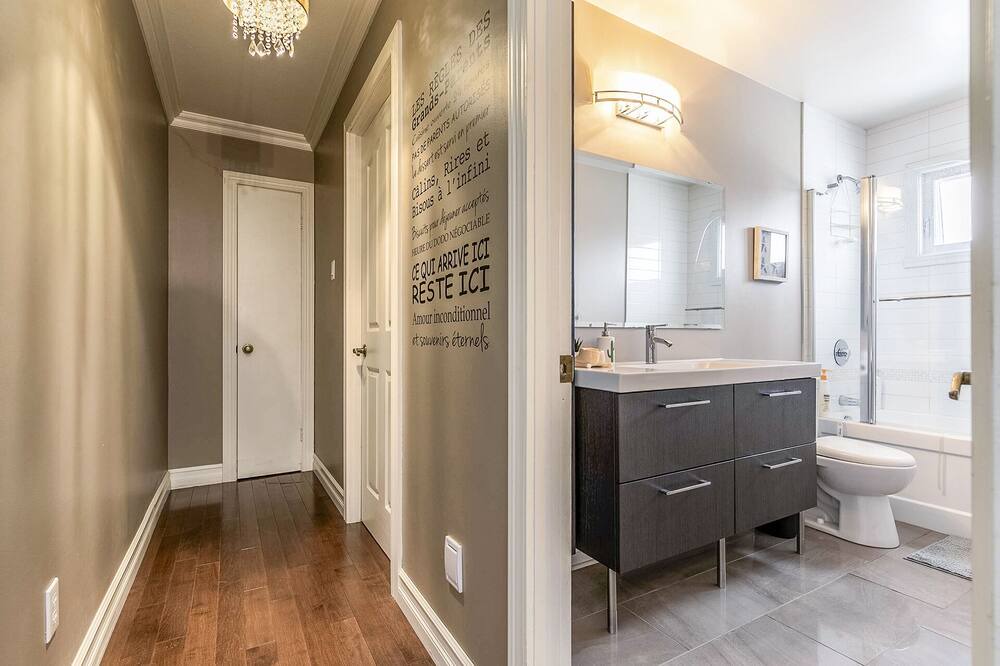 Photo of Bathroom in Brossard