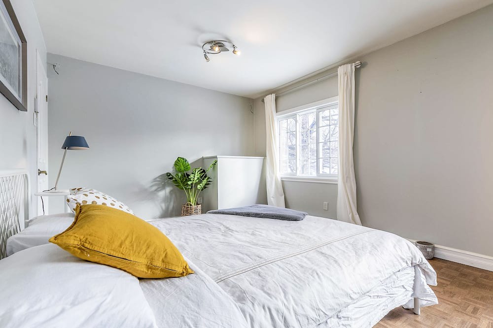 Photo of Bedroom in Brossard