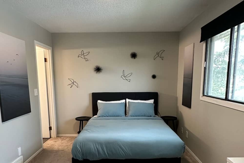 Photo of Bedroom in Montgomery