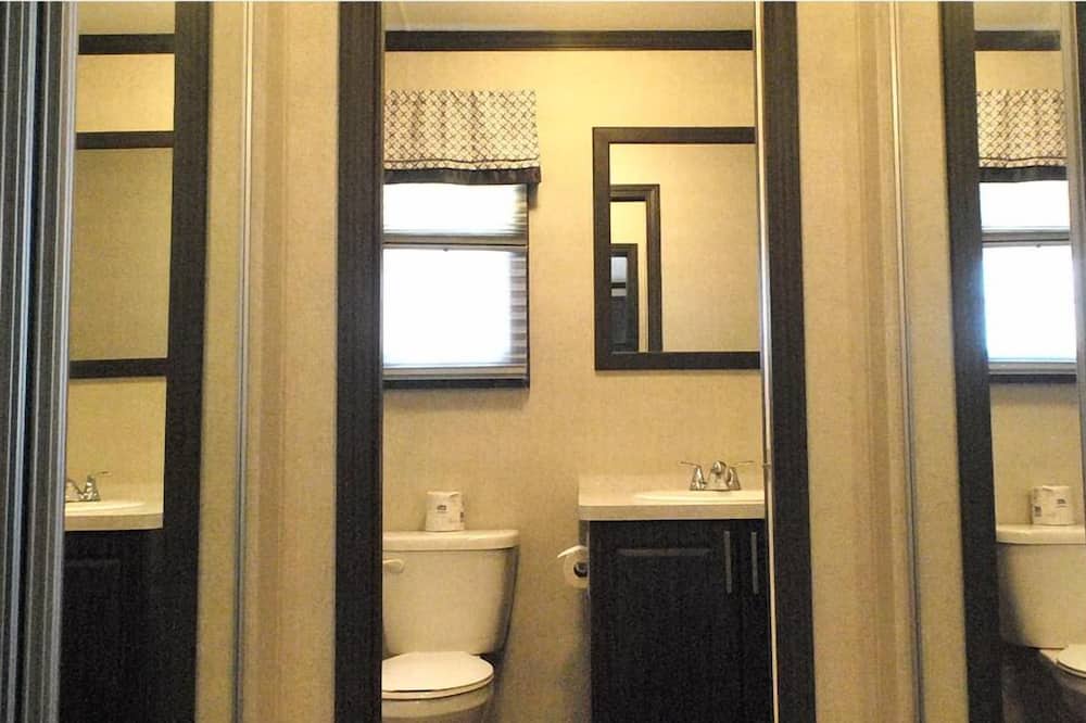 Photo of Bathroom in Roseneath