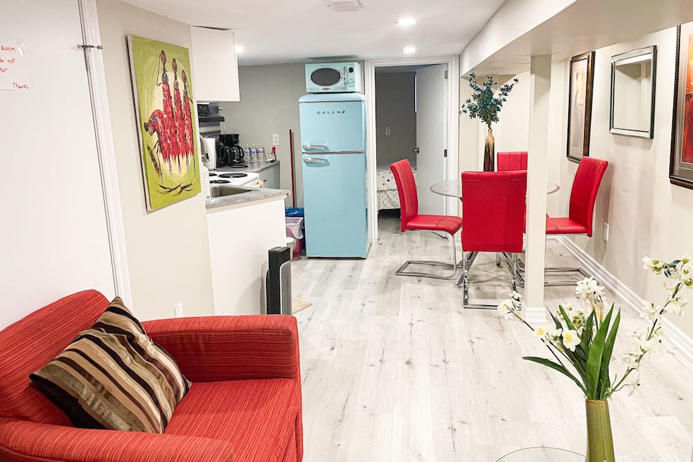 Photo of Livingroom in Hamilton