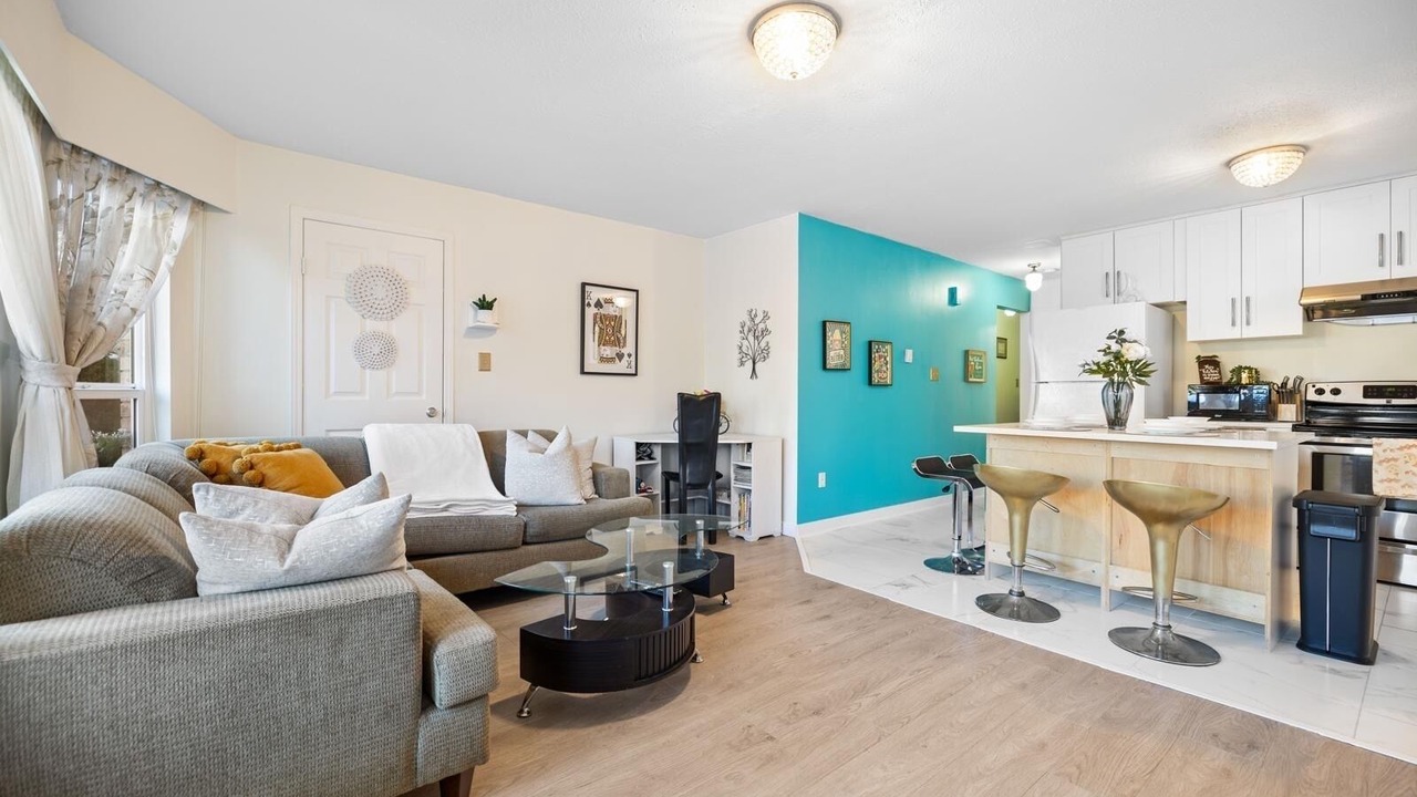 Photo of Livingroom in Riley Park-Little Mountain