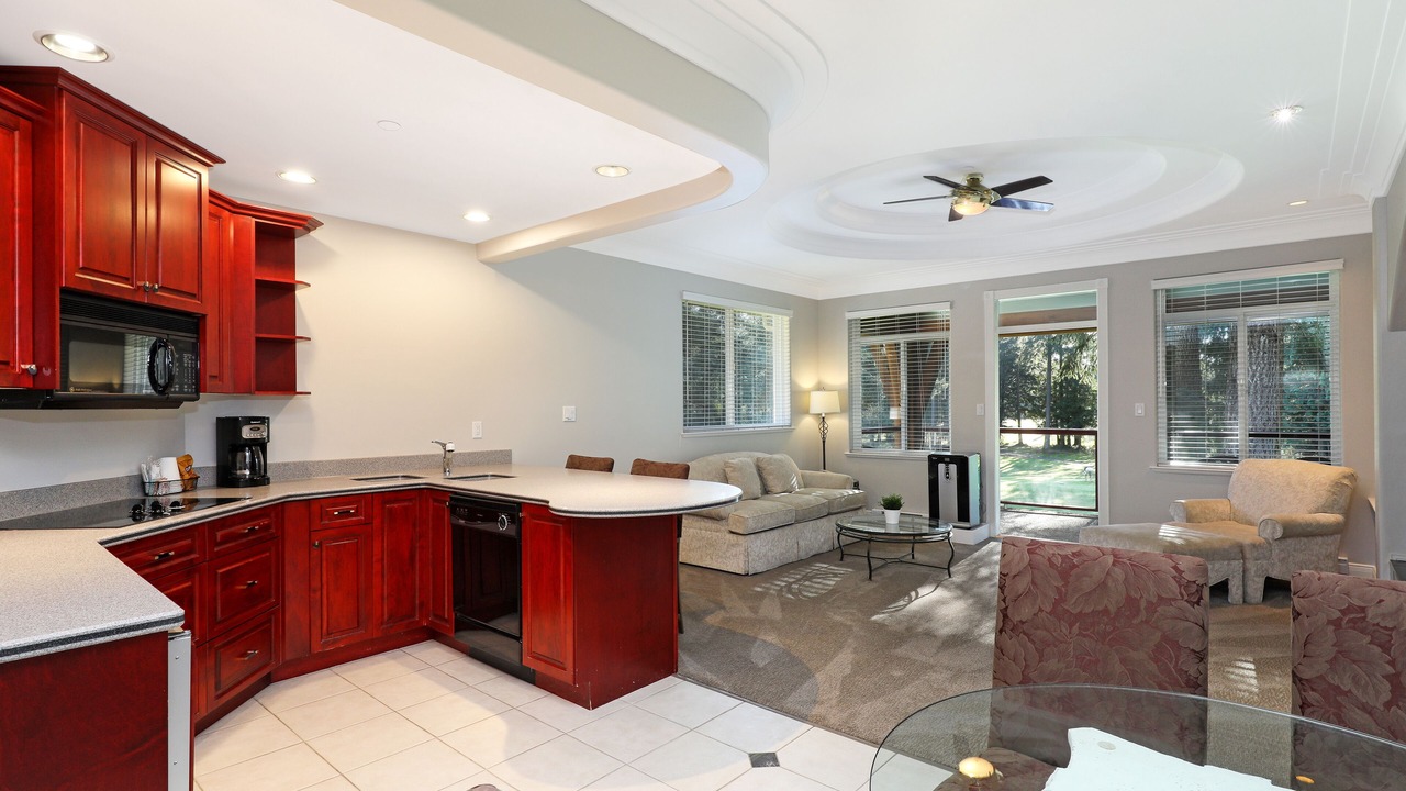 Photo of Livingroom in Courtenay