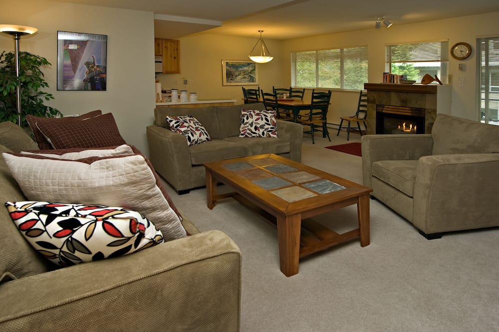 Photo of Livingroom in Village North