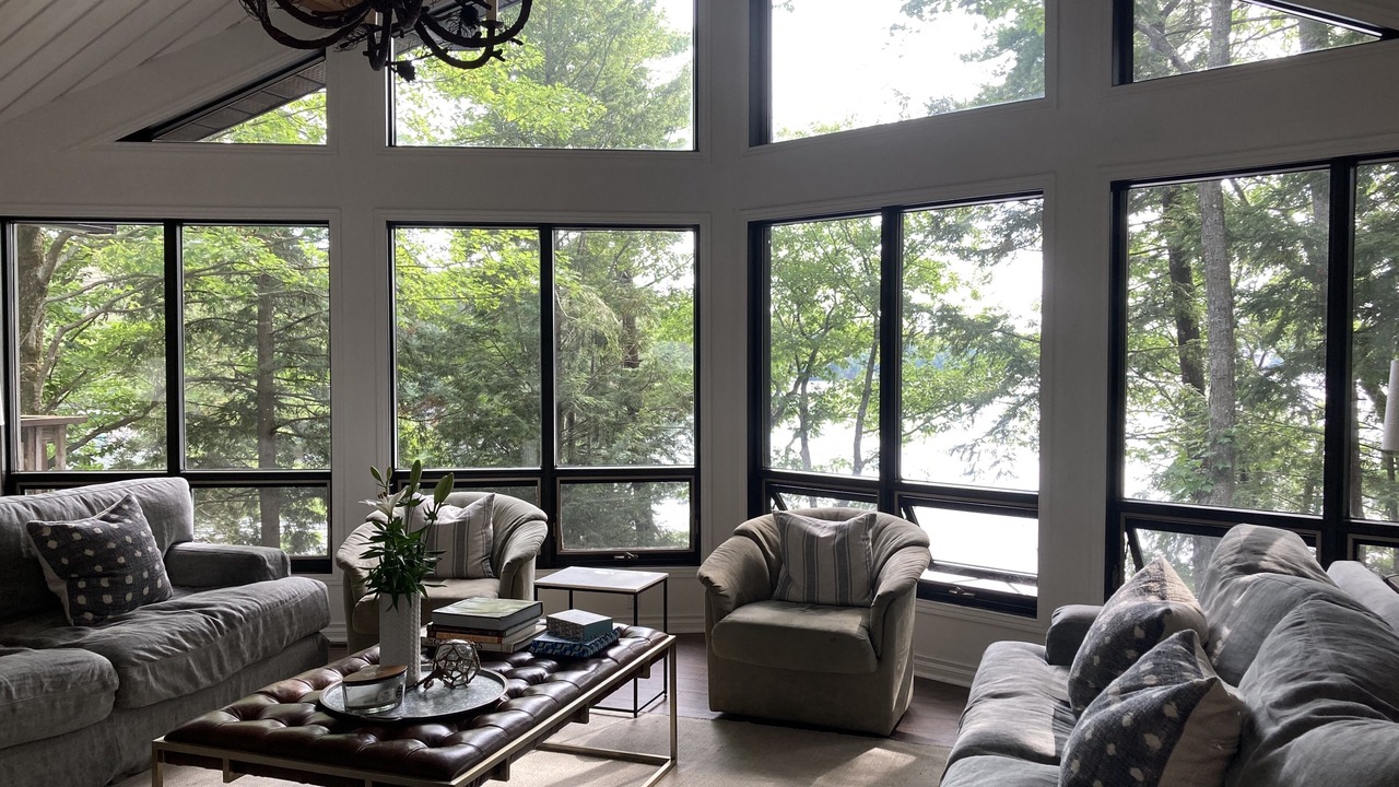 Photo of Livingroom in Muskoka Lakes