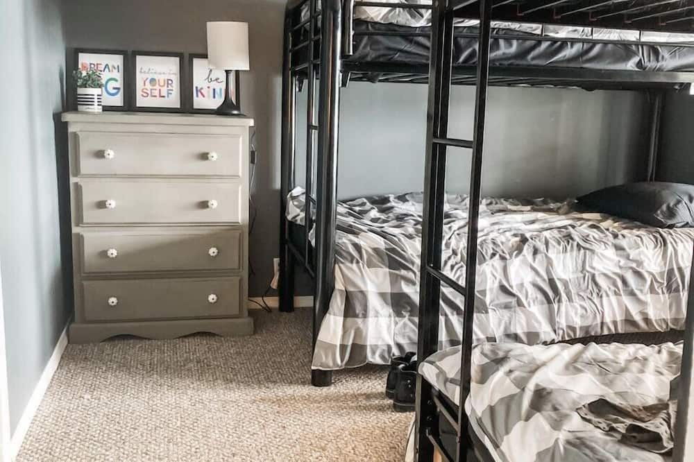 Photo of Bedroom in Lone Butte