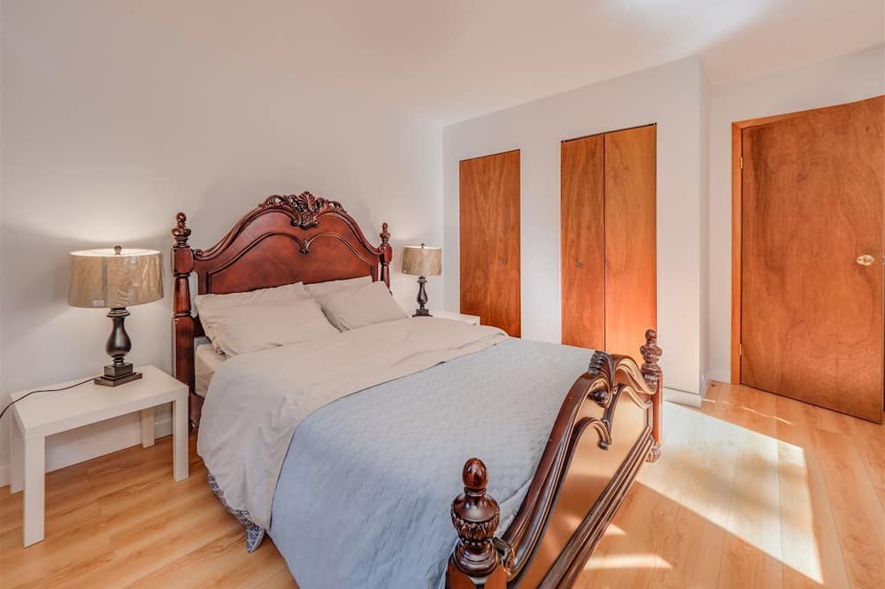 Photo of Bedroom in West Porpoise Bay