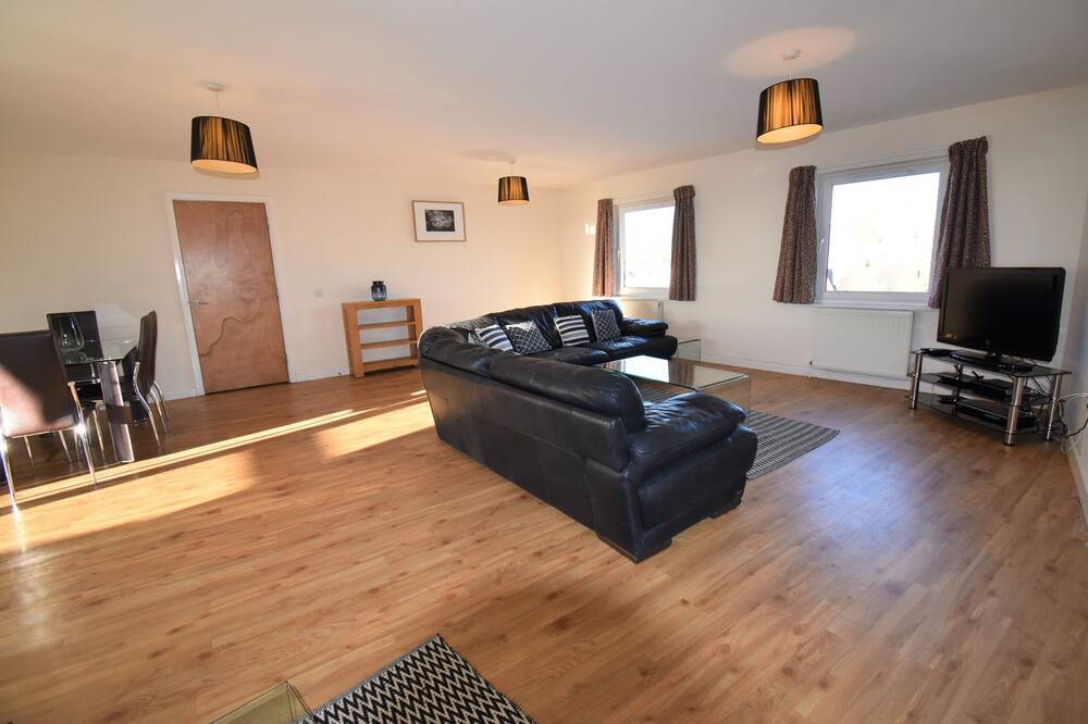 Photo of Livingroom in Northampton