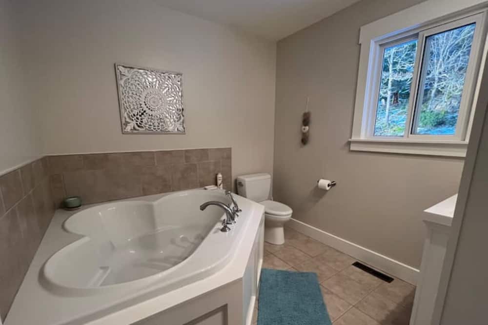 Photo of Bathroom in North Cowichan