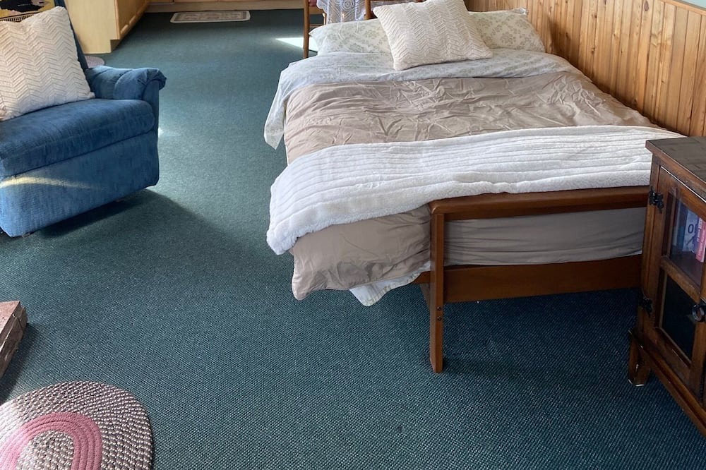 Photo of Bedroom in Cariboo Chilcotin Coast