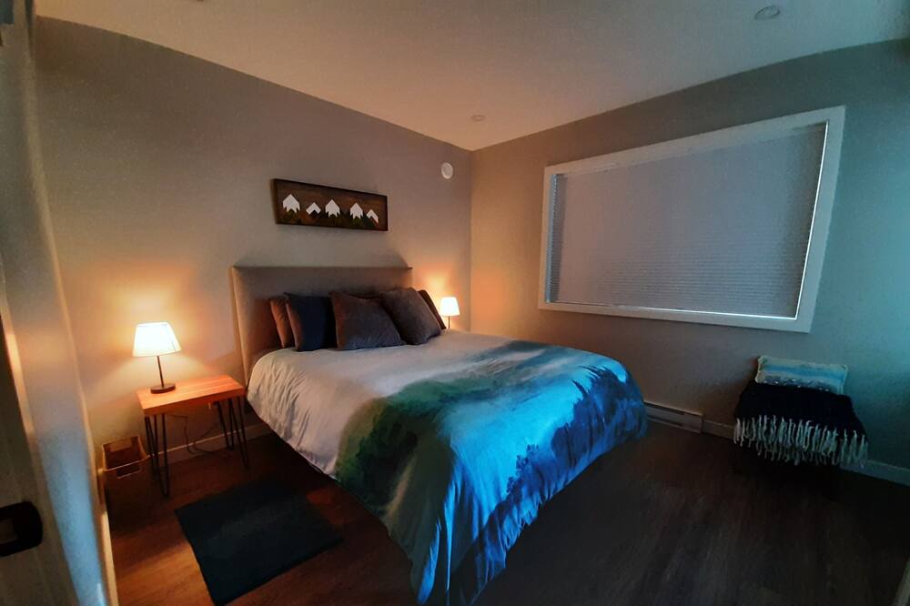 Photo of Bedroom in Maple Bay