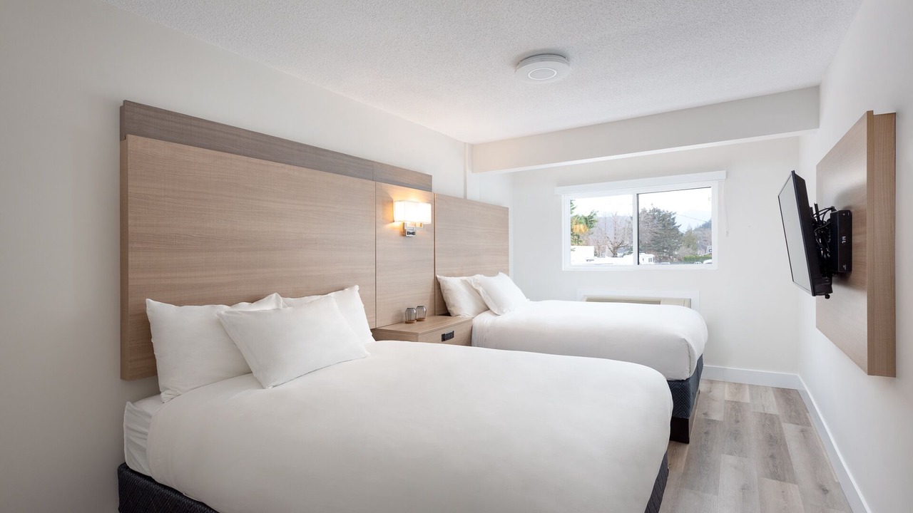 Photo of Bedroom in Harrison Hot Springs