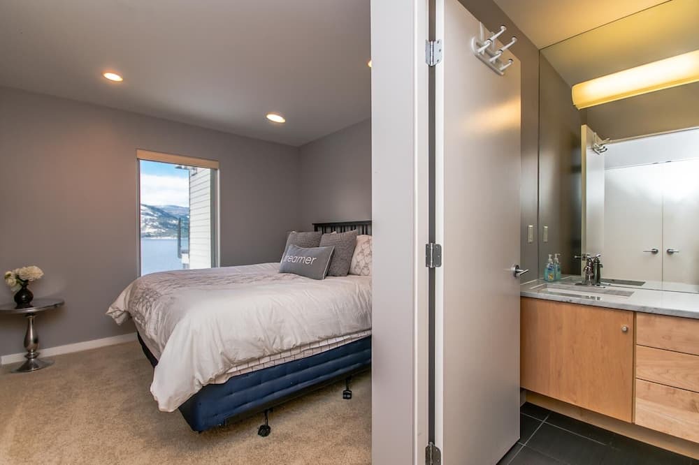 Photo of Bedroom in Vernon