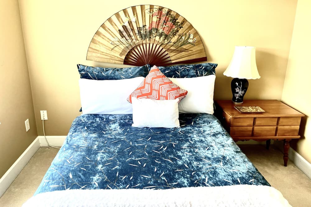 Photo of Bedroom in Steveston