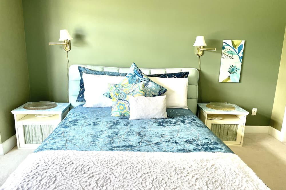 Photo of Bedroom in Steveston
