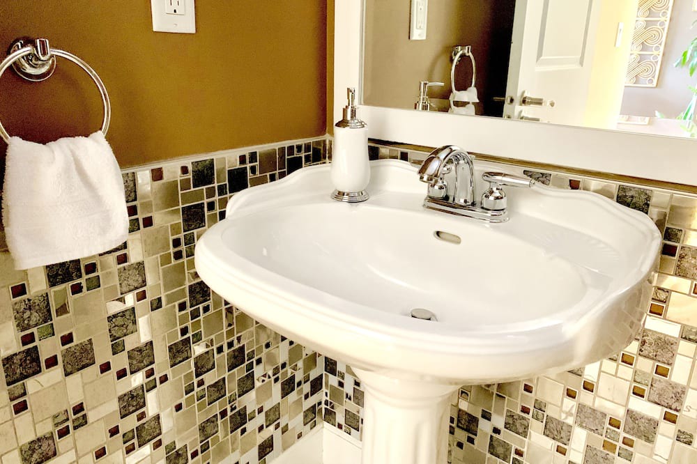 Photo of Bathroom in Steveston