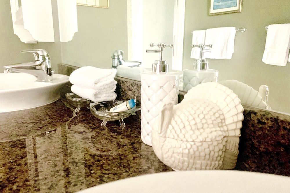 Photo of Bathroom in Steveston